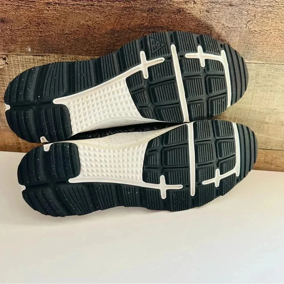 Nike Okwahn II NRG QS Leather And Wool Sneakers - Picture 9 of 9